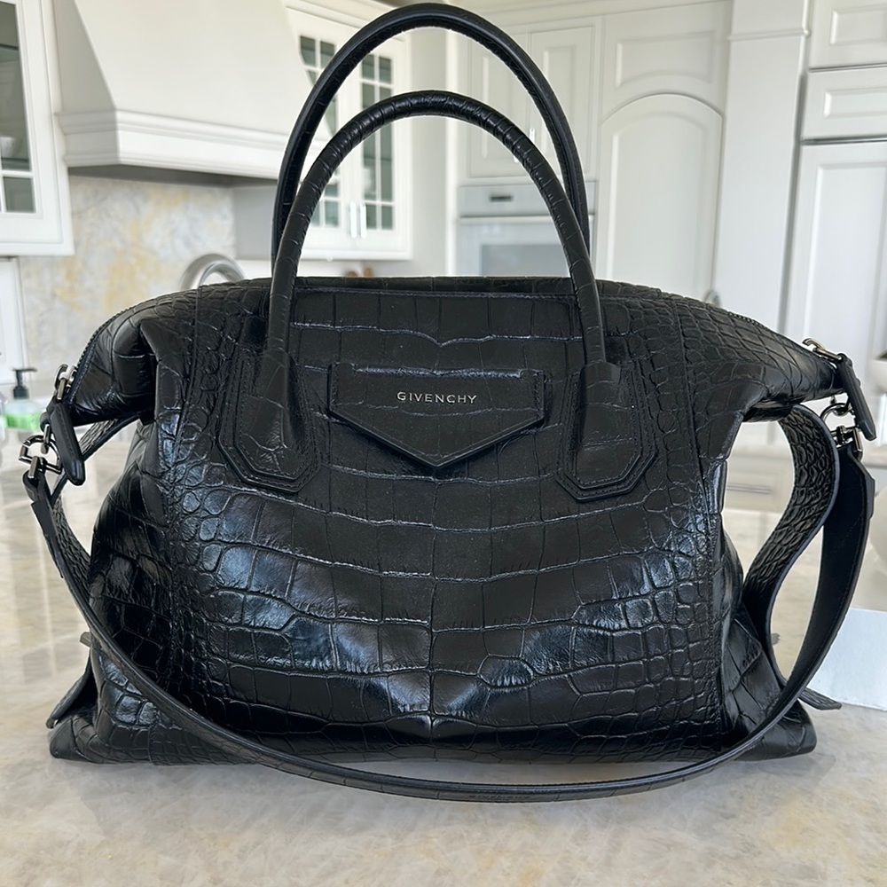 Givenchy Large Antogona Croc-Embossed Leather bag - LIKE NEW!